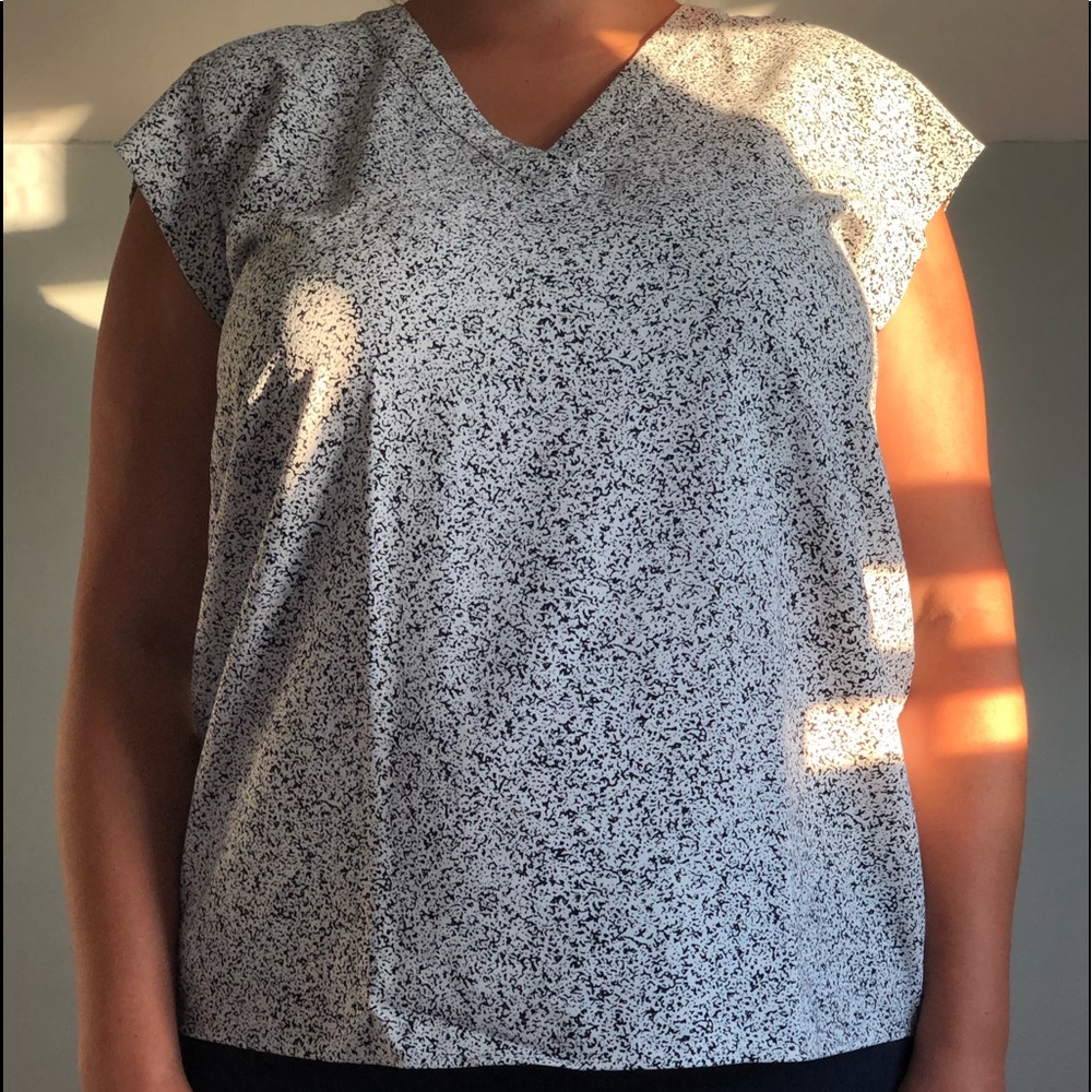 H&M Black and White Blouse
